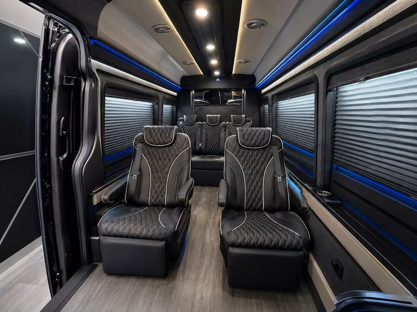 airport transfers for sports teams and fan groups traveling through mci