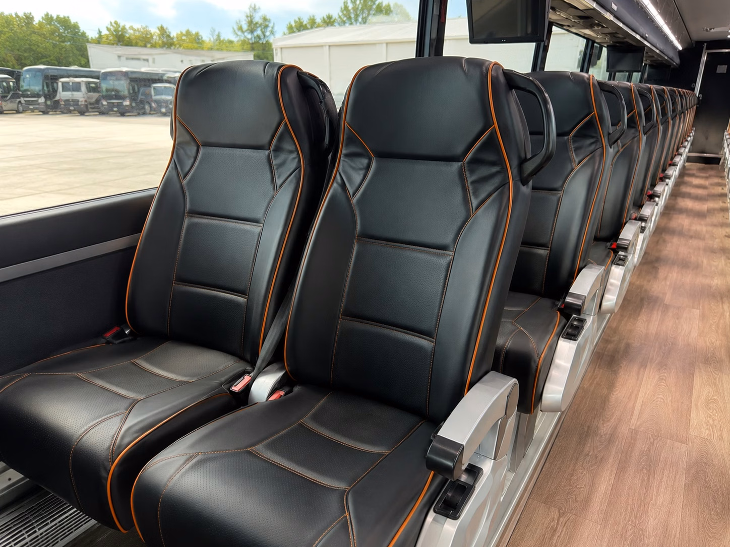 bus rentals for kansas city proms homecomings
