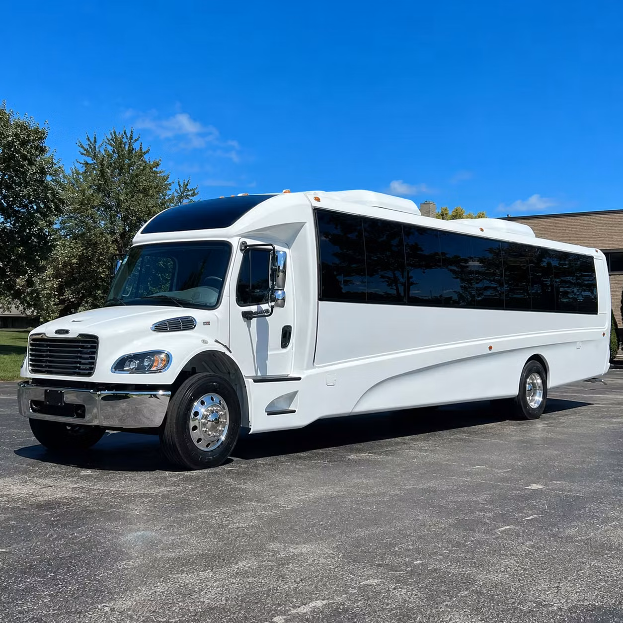charterbusrentalkansascity com can help you find minibuses and charter buses for large kansas city prom groups