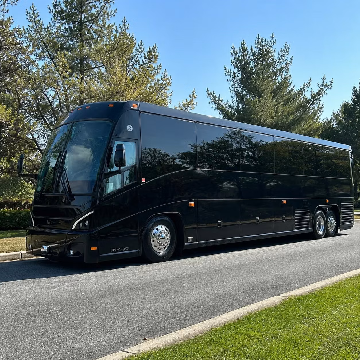 daily commuter shuttle services for kansas city employers who want to retain top talent