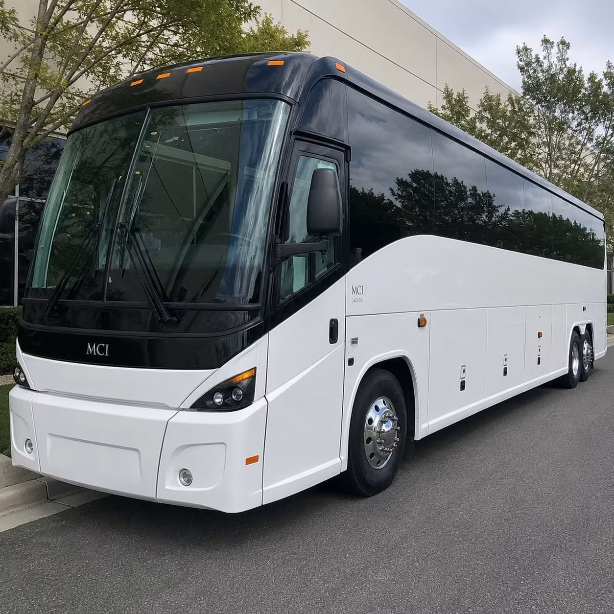 shuttle buses for corporate groups flying in and out of kansas city